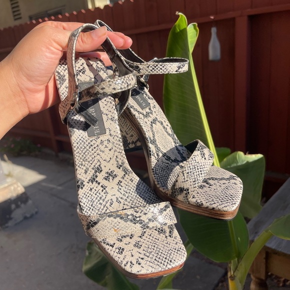 Vintage Y2K Snakeprint Funky Heel Edward Paul - Picture 9 of 12